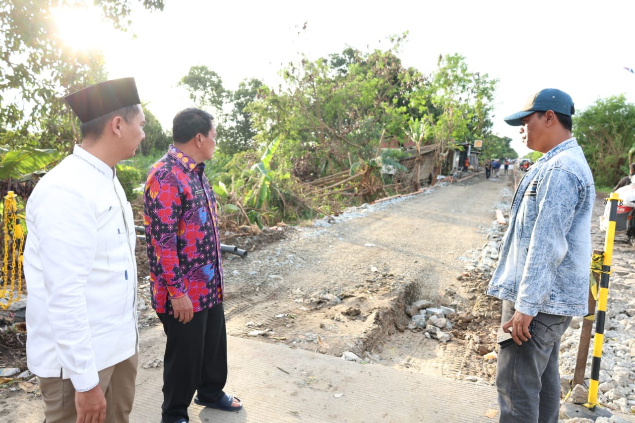 Bupati Tangerang Tinjau Perbaikan Jalan Syekh Nawawi Usai Hadiri Muliad Ke-19 Kecamatan Gunung Kaler