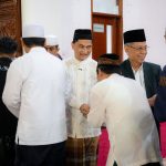 Wagub Banten A Dimyati Natakusumah Melaksanakan Sholat Idul Adha di Masjid Raya Al-Bantani