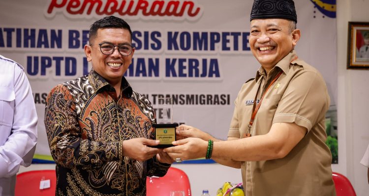 Tingkatkan Daya Saing Pekerja, Gubernur Banten Andra Soni Buka Pelatihan Kerja Berbasis Kompetensi