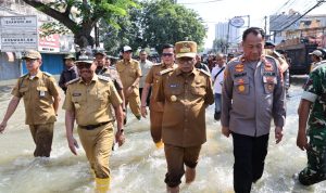 Tinjau Banjir Tangerang, Gubernur Banten Andra Soni: Perlu Solusi Teknis dan Kebijakan Secara Terpadu