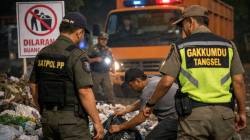 Operasi Malam Gakkumdu Tangsel Jaring 48 Pelanggar Sampah Liar
