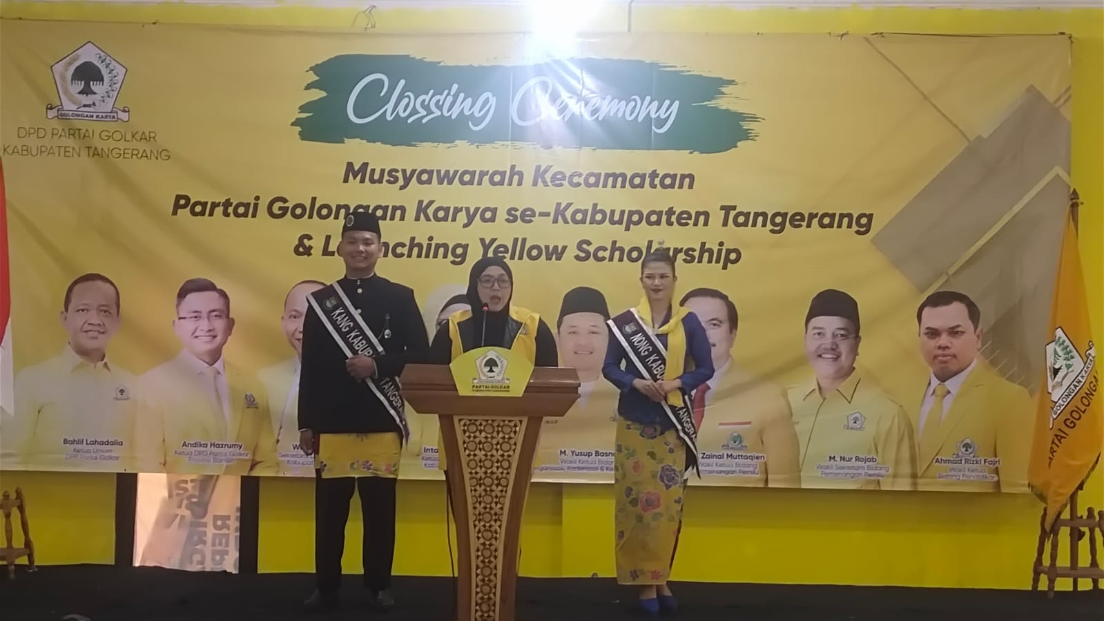 Ketua DPD Partai Golkar Kabupaten Tangerang Intan Nurul Hikmah, resmi menutup rangkaian Musyawarah Kecamatan (Muscam) 29 Pengurus Kecamatan (PK) se-Kabupaten Tangerang. Minggu, 24 Mei 2026.