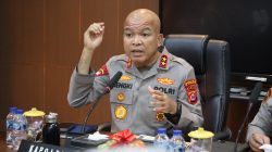 Kapolda Banten menegaskan bahwa jajaran lalu lintas harus melakukan pengawasan dan penindakan secara konsisten terhadap kendaraan angkutan tambang yang masih beroperasi di luar jam operasional yang telah ditetapkan. Selasa, 12 Mei 2026.