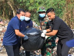 Bupati Tangerang Bersama Kapolresta Tangerang Terjun Langsung Bersihkan Sampah Di Balaraja