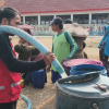 Ratusan Keluarga di Mekar Baru Antre Air Bersih, Krisis Air Sudah Berlangsung Dua Bulan Ratusan Keluarga di Mekar Baru Antre Air Bersih, Krisis Air Sudah Berlangsung Dua Bulan