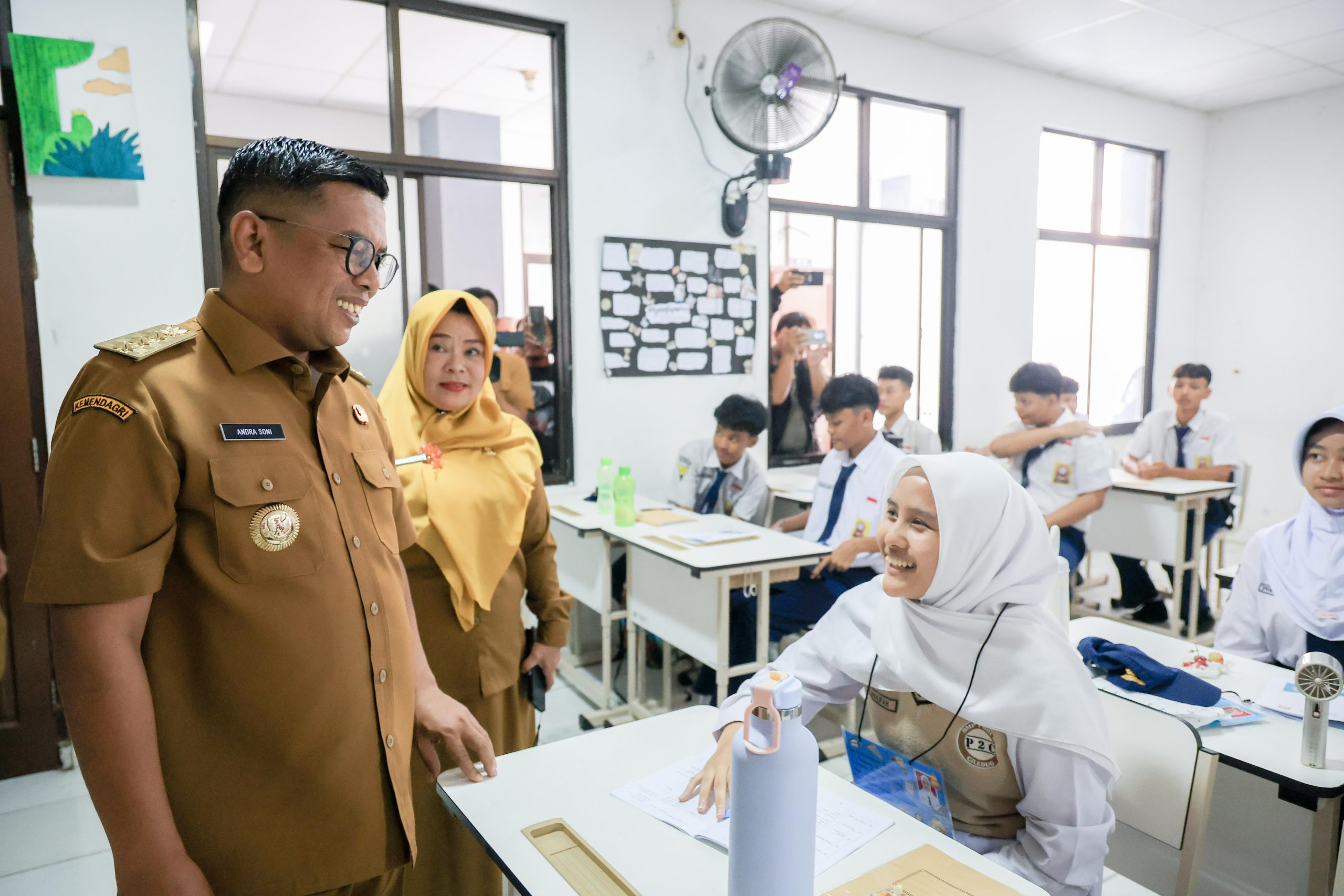 Gubernur Andra Soni Tegaskan Komitmen Perluas Akses Pendidikan di Banten
