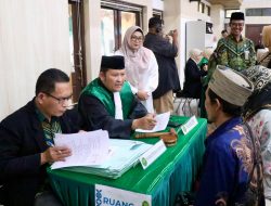 Suasana sidang Isbat Nikah Terpadu berlangsung khidmat di Gedung Serbaguna (GSG) Tigaraksa, Jumat (17/7/2026).