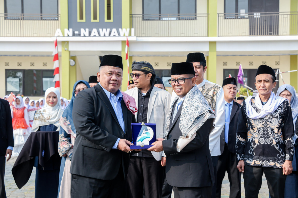 Andra Soni: Pesantren Jadi Tempat Membentuk Karakter dan Masa Depan Generasi Banten
