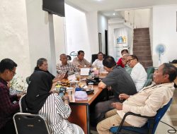 Suasana Diskusi Reboan Forum Wartawan Kebangsaan (FWK) di Jakarta, Rabu (5/8/2026). Sejumlah wartawan senior bertukar pandangan mengenai pentingnya menjaga kesantunan berbahasa dalam komunikasi publik sebagai upaya memperkuat persatuan, keharmonisan, dan kualitas demokrasi di Indonesia.