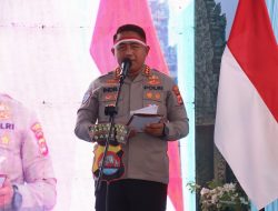 Kapolresta Tangerang Kombes Pol Andi Muhammad Indra Waspada Amirullah menyampaikan sambutan dalam peresmian pembangunan dan revitalisasi 14 Jembatan Merah Putih di Kabupaten Tangerang, Kamis (13/8/2026).