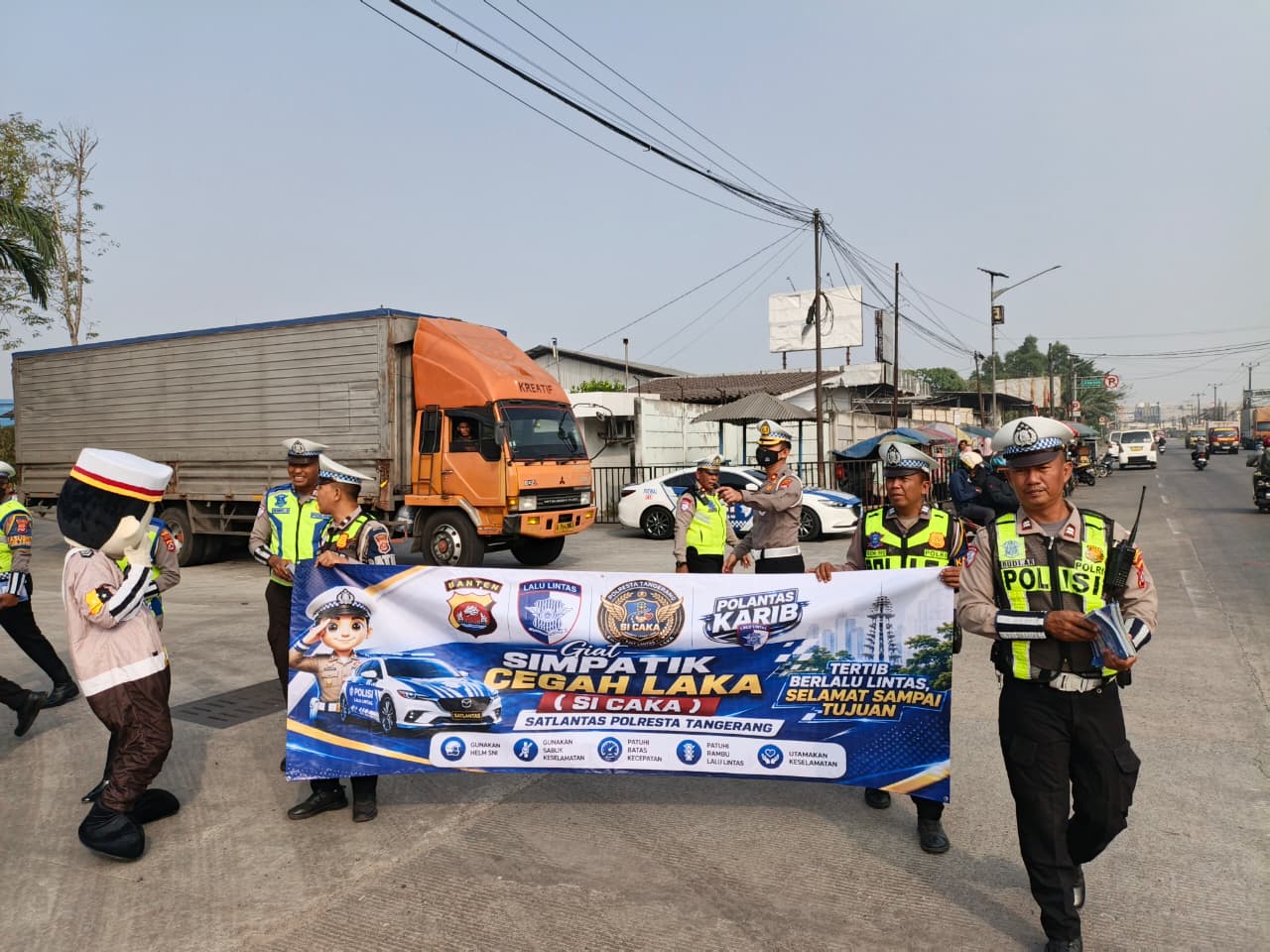 Si Caka Turun ke Jalan, Satlantas Polresta Tangerang Edukasi Pengendara di Titik Rawan Kecelakaan