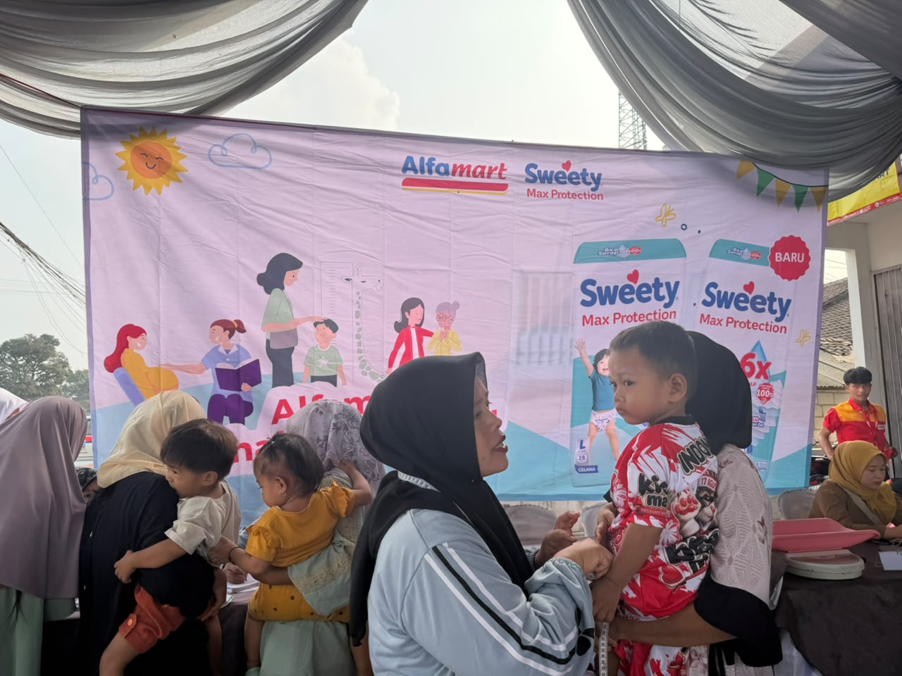 Alfamart dan Sweety Lanjutkan Komitmen Melalui Program Alfamart Sahabat Posyandu, Jangkau 8.400 Penerima Manfaat
