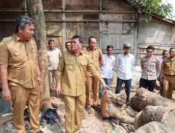 Korban Pohon Tumbang Teluknaga Dapat Bantuan, Pemkab Tangerang Siapkan Hunian Sementara