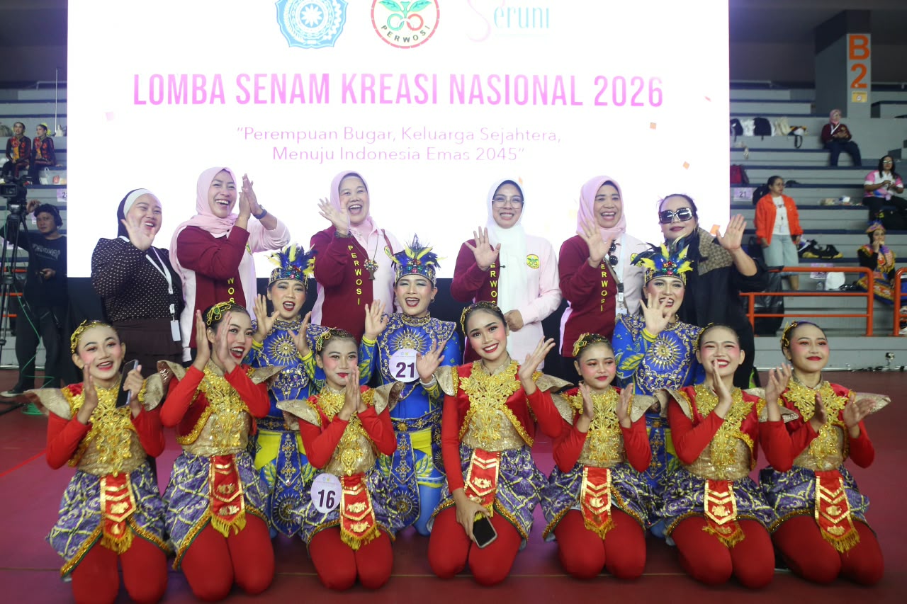 Tim Senam Banten Promosikan Wastra Daerah Lewat Kostum Bermotif Tapak Kebo