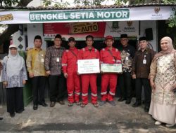 BAZNAS Kota Tangerang menyerahkan bantuan Program Z-Auto kepada pelaku usaha bengkel motor sebagai dukungan modal dan sarana pengembangan usaha untuk mendorong kemandirian ekonomi mustahik.