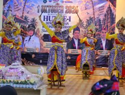 Penampilan tari tradisional mewarnai peringatan HUT ke-1 Dewan Kesenian Kabupaten Tangerang (DKKT) di Graha Pemuda Kabupaten Tangerang, Kamis (1/10/2026).