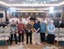 PAKSI-API Banten bersama jajaran PT Haleyora Powerindo dan peserta berfoto bersama usai kegiatan penyuluhan antikorupsi di Anyer, Kabupaten Serang, Rabu (30/9/2026).