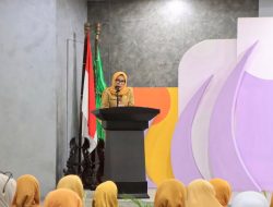 Direktur RSUD Kabupaten Tangerang dr. Endang Widyastiwi menyampaikan pentingnya kolaborasi dalam penguatan layanan kesehatan prioritas melalui Forum Konsultasi Publik di Aula RSUD Kabupaten Tangerang, Selasa (6/10/2026).